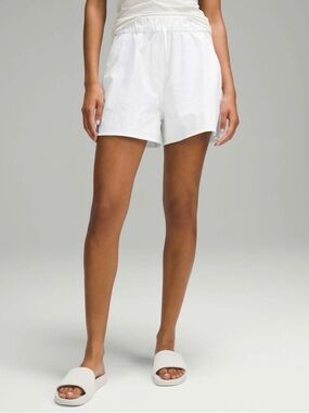 Lululemon Cinchable Waist High-Rise Woven Short 3.5"